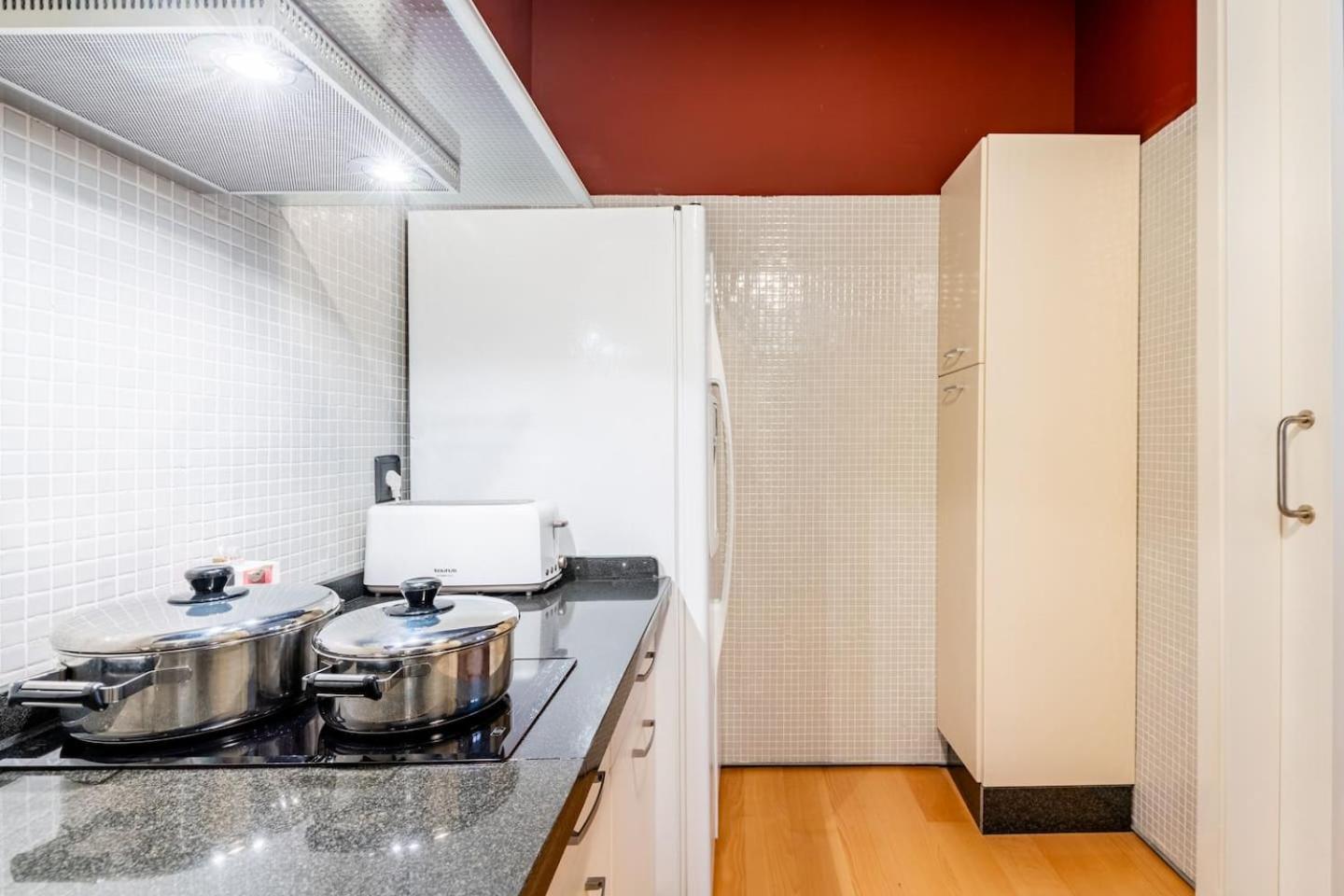 Komodo Sierpes: Bright & Classy Central Apartment Севилья Экстерьер фото