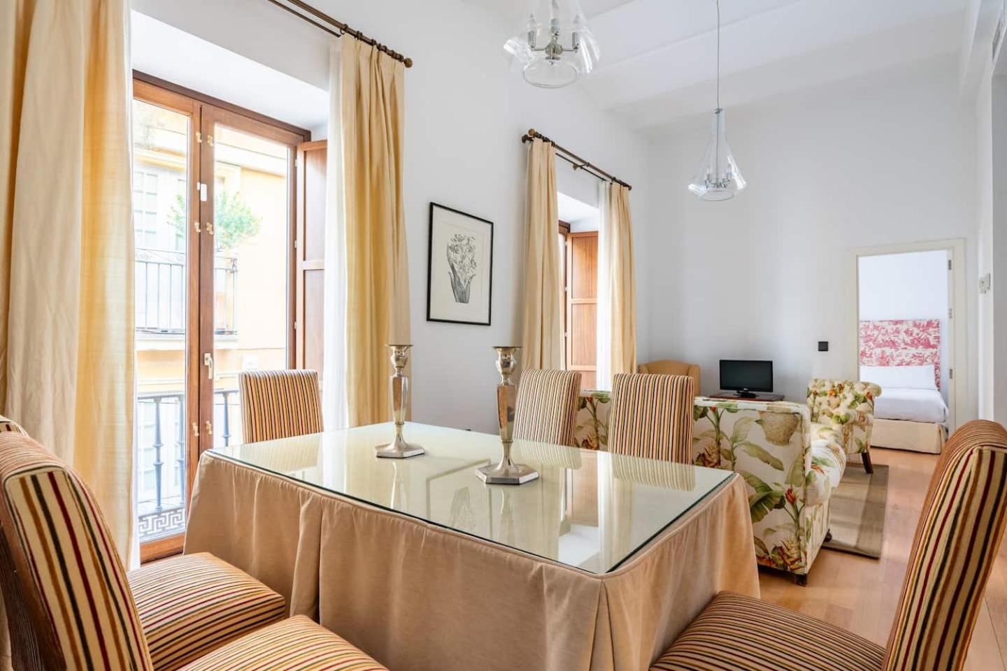 Komodo Sierpes: Bright & Classy Central Apartment Севилья Экстерьер фото