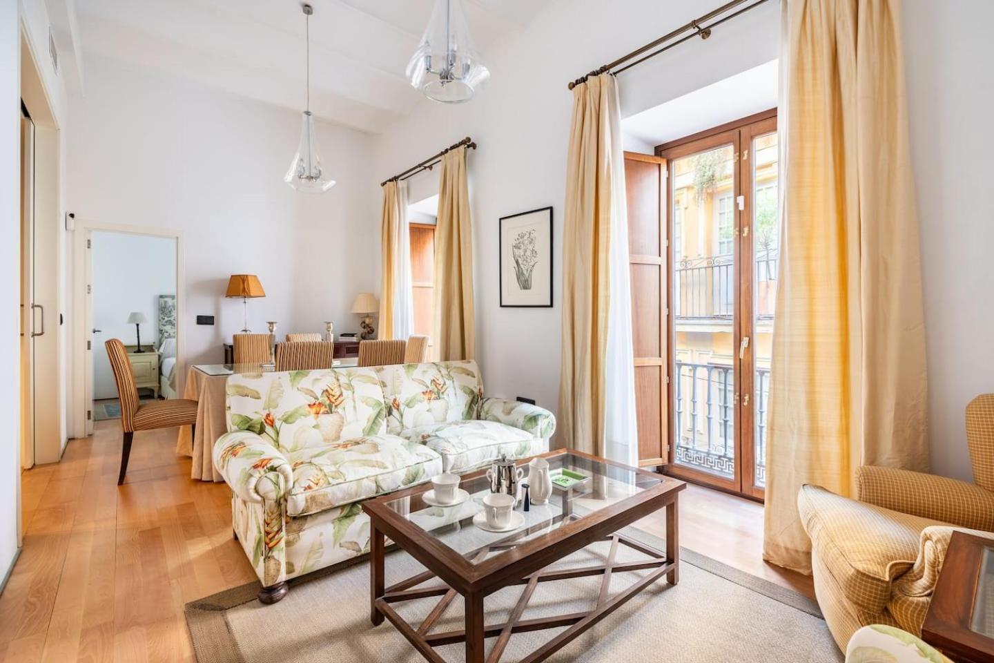 Komodo Sierpes: Bright & Classy Central Apartment Севилья Экстерьер фото