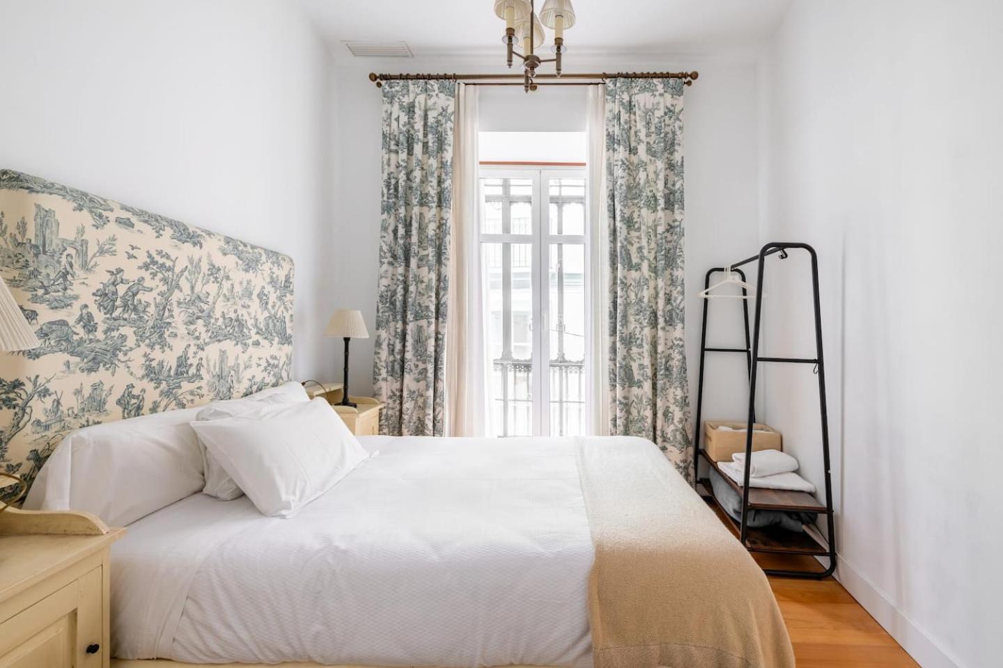 Komodo Sierpes: Bright & Classy Central Apartment Севилья Экстерьер фото