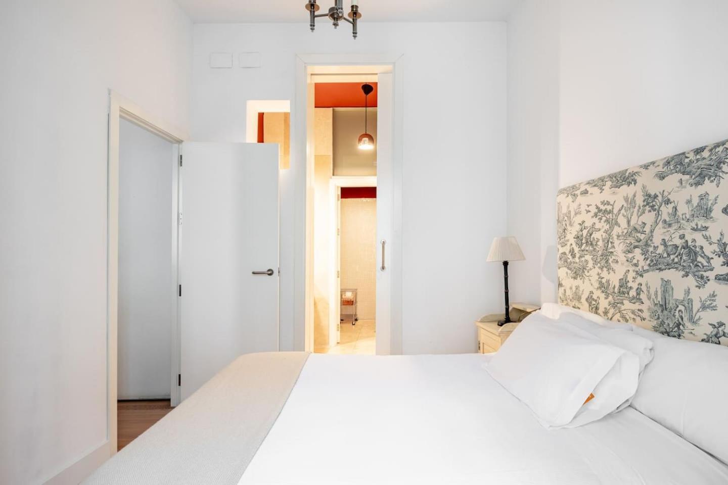 Komodo Sierpes: Bright & Classy Central Apartment Севилья Экстерьер фото