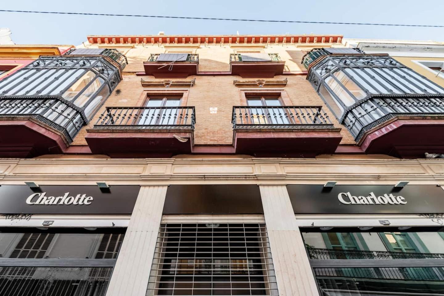 Komodo Sierpes: Bright & Classy Central Apartment Севилья Экстерьер фото