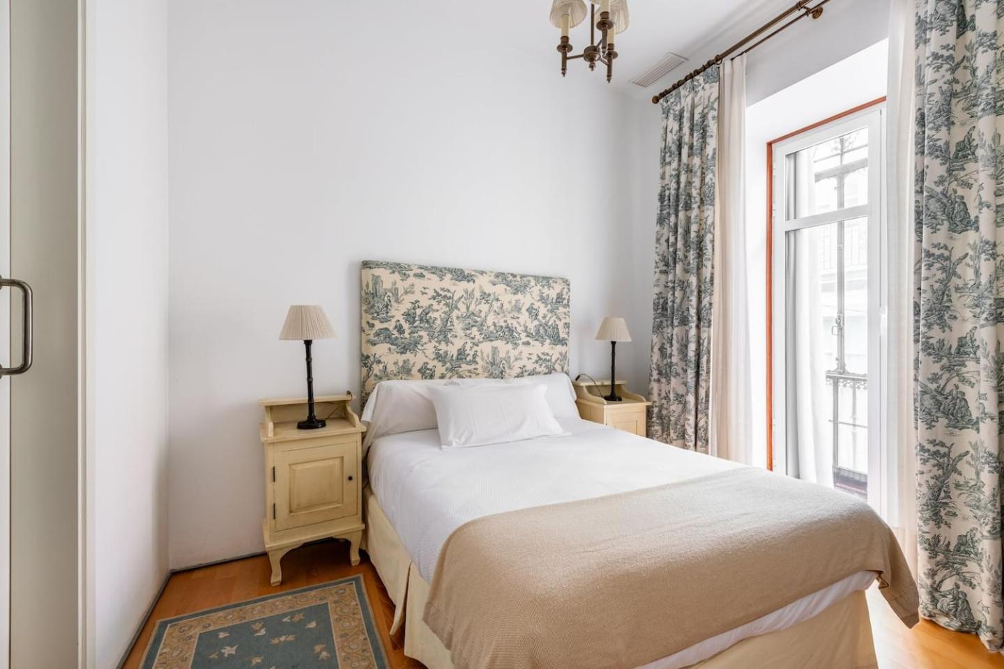 Komodo Sierpes: Bright & Classy Central Apartment Севилья Экстерьер фото