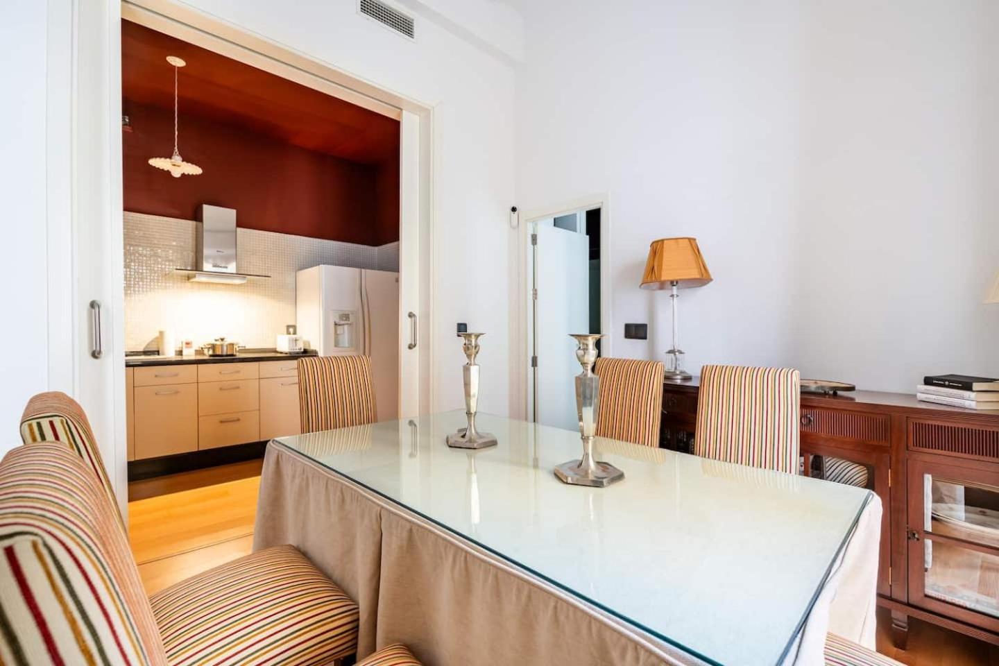 Komodo Sierpes: Bright & Classy Central Apartment Севилья Экстерьер фото