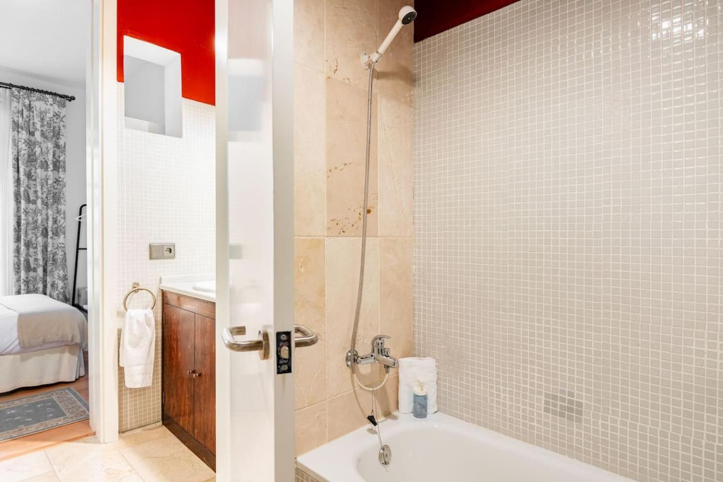Komodo Sierpes: Bright & Classy Central Apartment Севилья Экстерьер фото