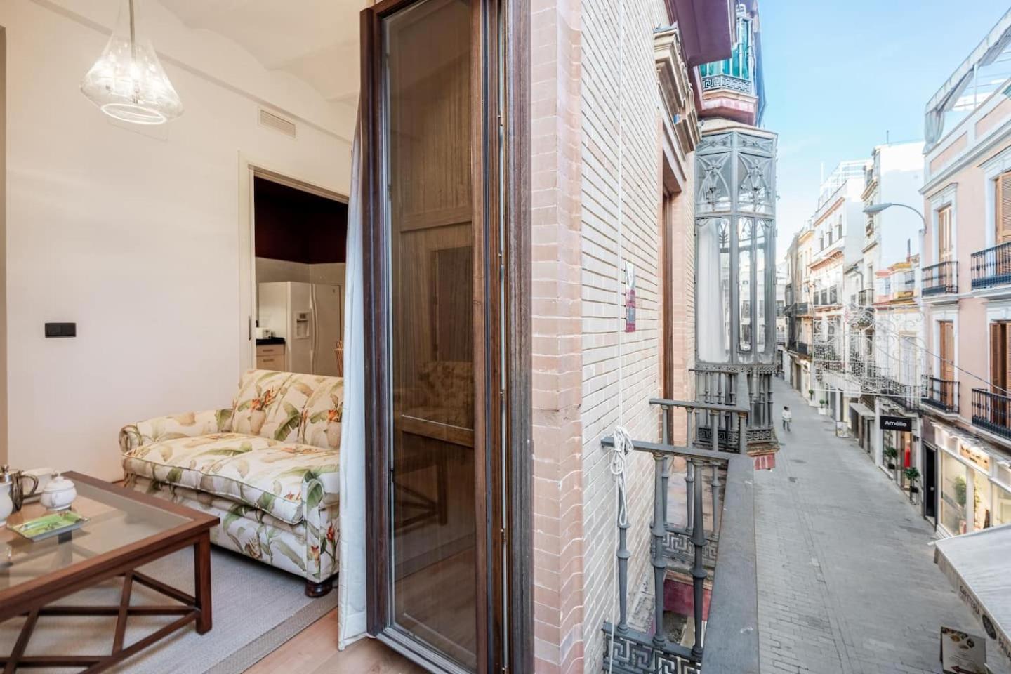 Komodo Sierpes: Bright & Classy Central Apartment Севилья Экстерьер фото