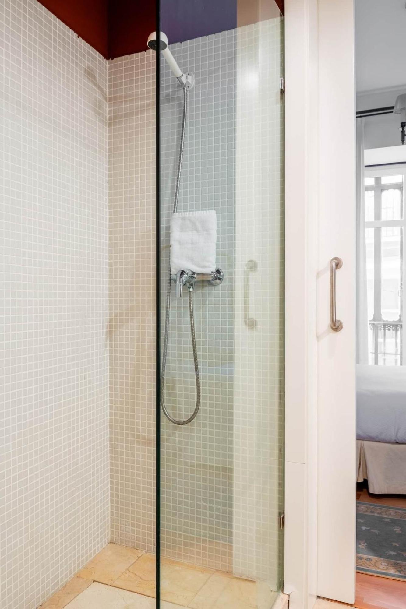 Komodo Sierpes: Bright & Classy Central Apartment Севилья Экстерьер фото