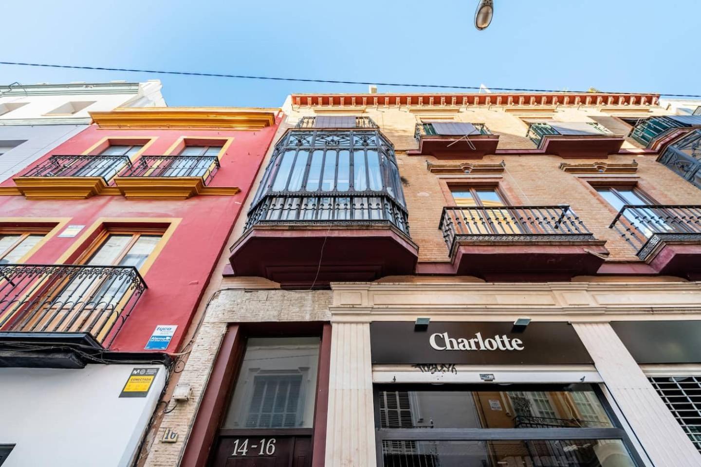 Komodo Sierpes: Bright & Classy Central Apartment Севилья Экстерьер фото