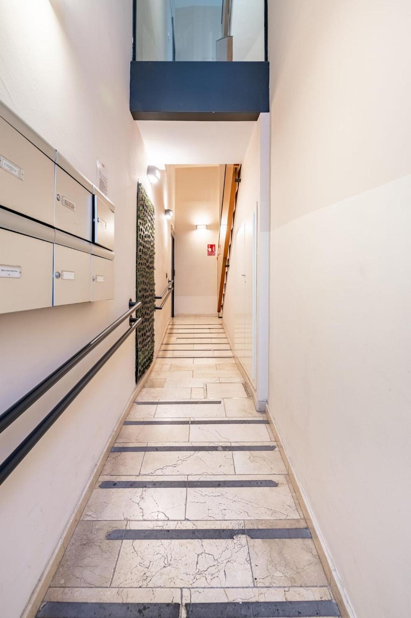 Komodo Sierpes: Bright & Classy Central Apartment Севилья Экстерьер фото