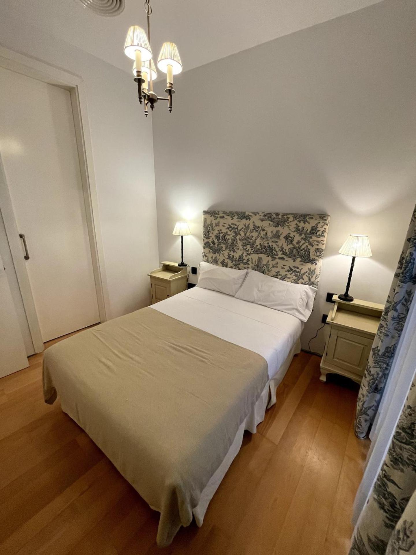 Komodo Sierpes: Bright & Classy Central Apartment Севилья Экстерьер фото