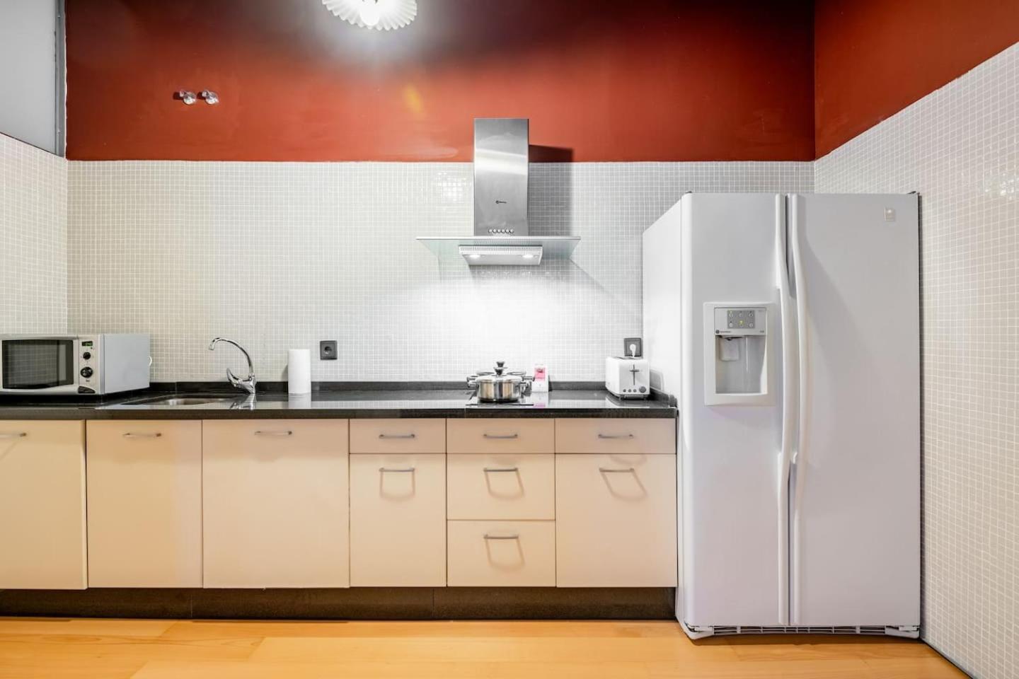 Komodo Sierpes: Bright & Classy Central Apartment Севилья Экстерьер фото